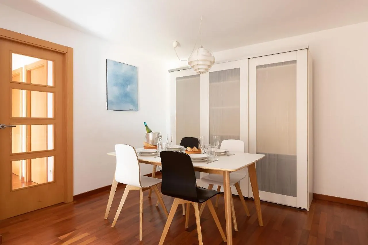 Lets Holidays Terrace Barcelona Apartment